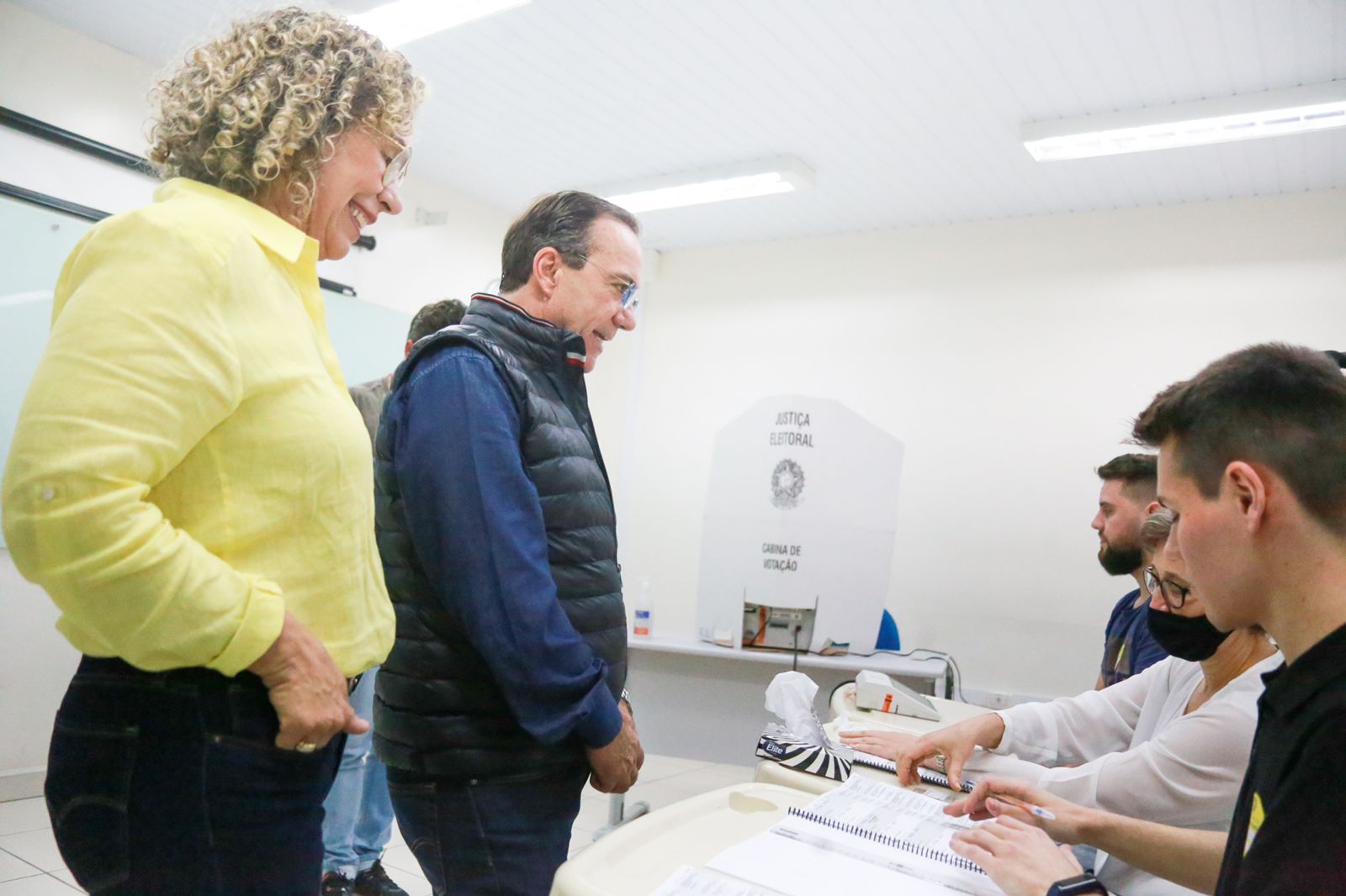 Candidato Ao Governo Do Estado D Cio Lima Pt Vota Em Blumenau Tudo