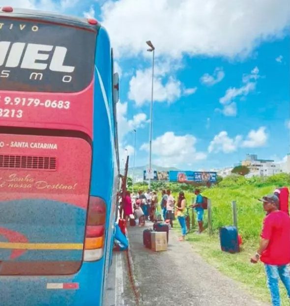 Polícia Civil Passa A Investigar ônibus Fretado Da Bahia Que Trouxe 40 Pessoas Para A Capital 6234